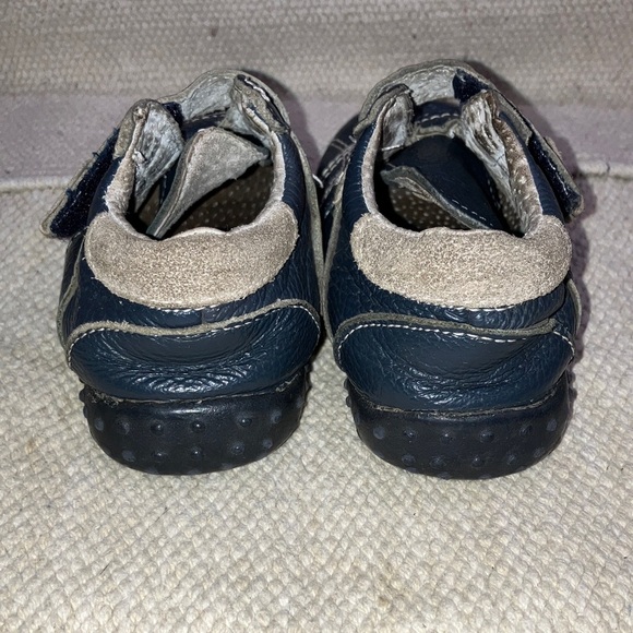 Infant size 5 leather Navy Walker Shoes with Secure Straps - Picture 8 of 16